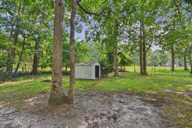 35 Buckingham Drive, Jackson, NJ 08527