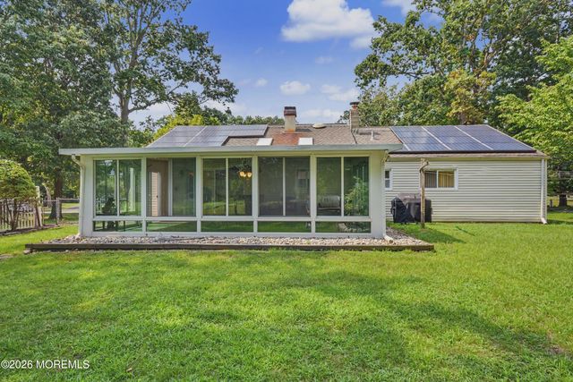 35 Buckingham Drive, Jackson, NJ 08527