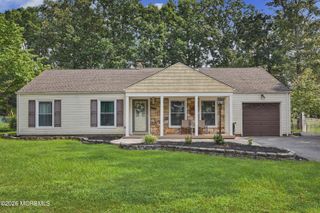 35 Buckingham Drive, Jackson, NJ 08527