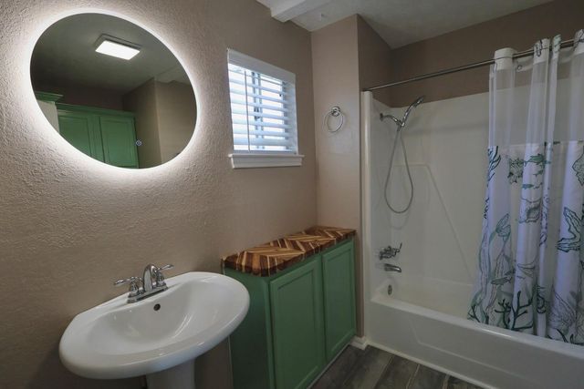 642 5th Street, Dickinson, TX 77539