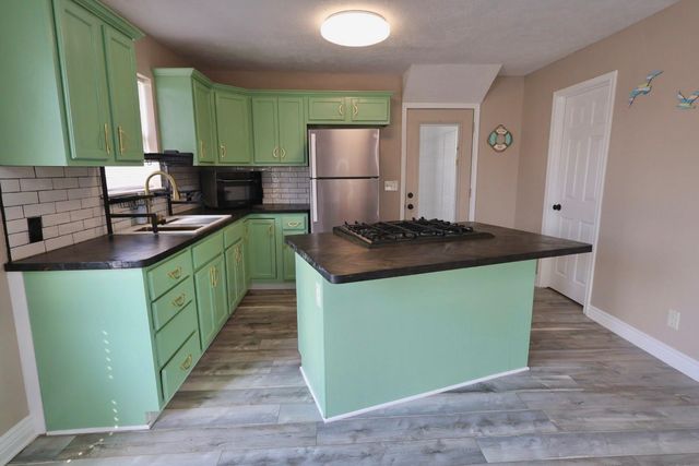 642 5th Street, Dickinson, TX 77539