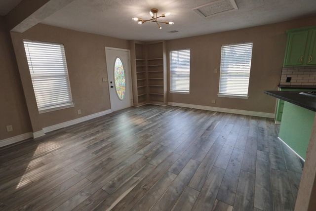 642 5th Street, Dickinson, TX 77539