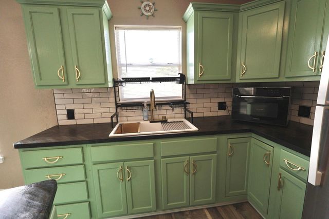 642 5th Street, Dickinson, TX 77539