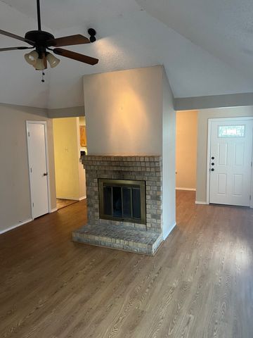 1718 Doubletree Drive, Mesquite, TX 75149