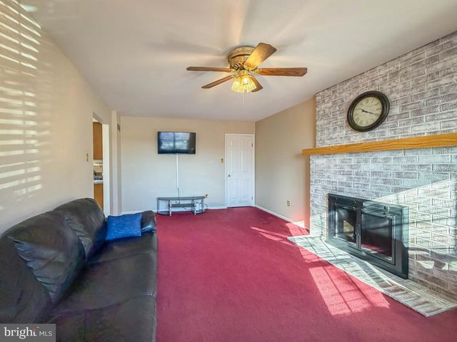 3326 E HAYES RD, Norristown, PA 19403