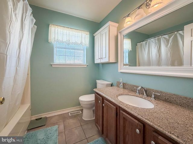 3326 E HAYES RD, Norristown, PA 19403