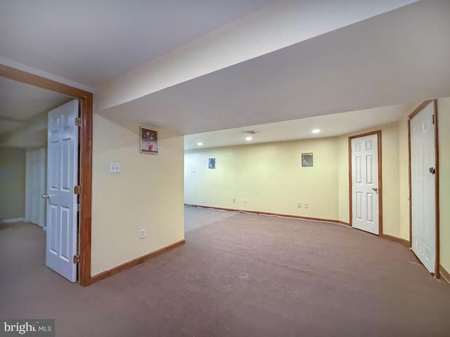 3326 E HAYES RD, Norristown, PA 19403