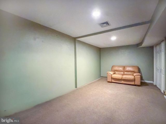 3326 E HAYES RD, Norristown, PA 19403