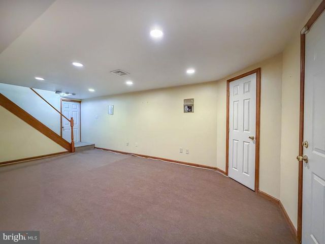 3326 E HAYES RD, Norristown, PA 19403