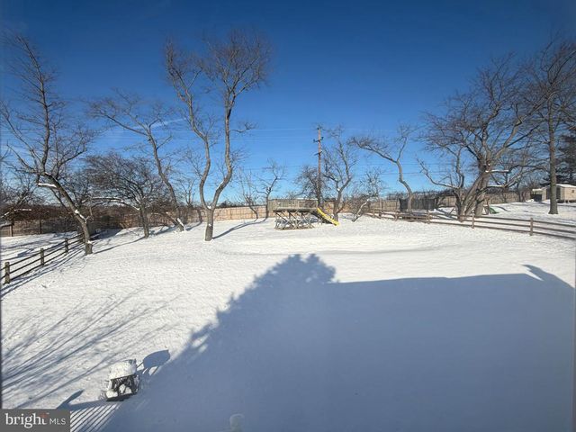 3326 E HAYES RD, Norristown, PA 19403