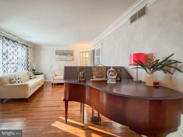 3326 E HAYES RD, Norristown, PA 19403