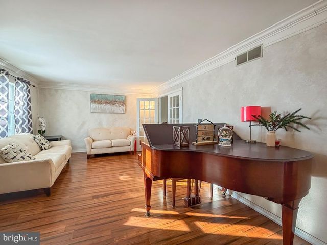 3326 E HAYES RD, Norristown, PA 19403