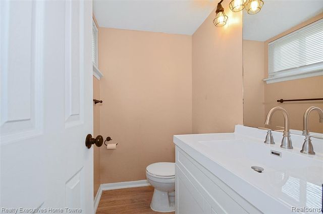39256 Grennada Street, Livonia, MI 48154