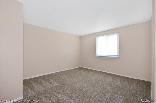 39256 Grennada Street, Livonia, MI 48154