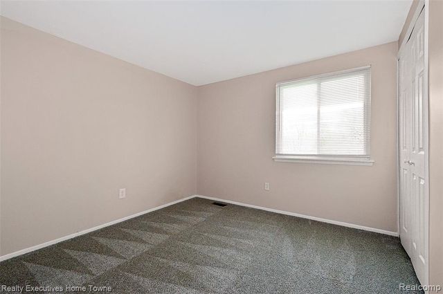 39256 Grennada Street, Livonia, MI 48154