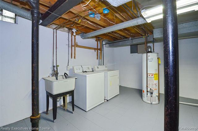 39256 Grennada Street, Livonia, MI 48154