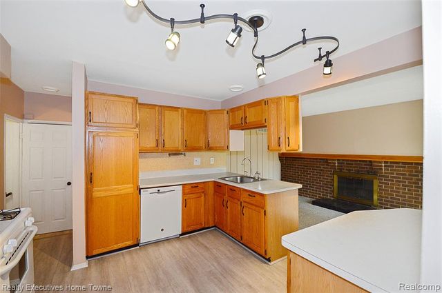 39256 Grennada Street, Livonia, MI 48154