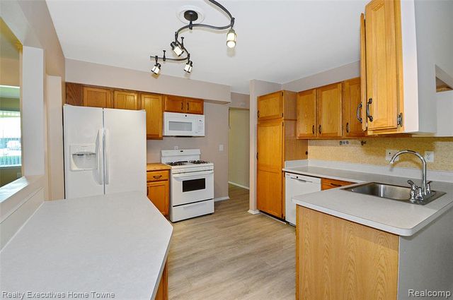 39256 Grennada Street, Livonia, MI 48154