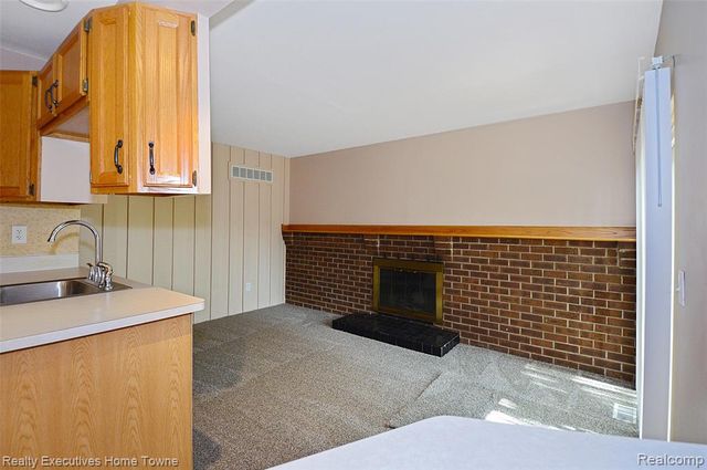 39256 Grennada Street, Livonia, MI 48154
