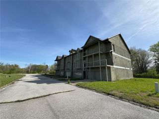 1415 Carla Drive, Florissant, MO 63033