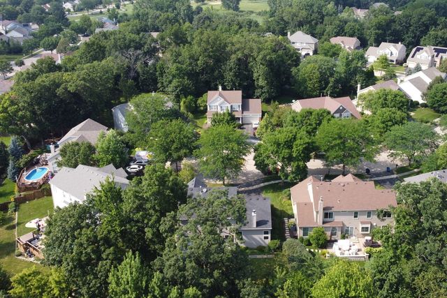 699 Snow Cap Court, Gurnee, IL 60031