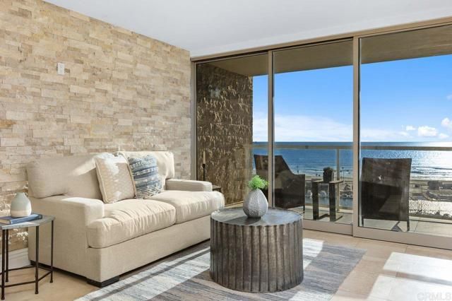 1200 Harbor 15B, Oceanside, CA 92054