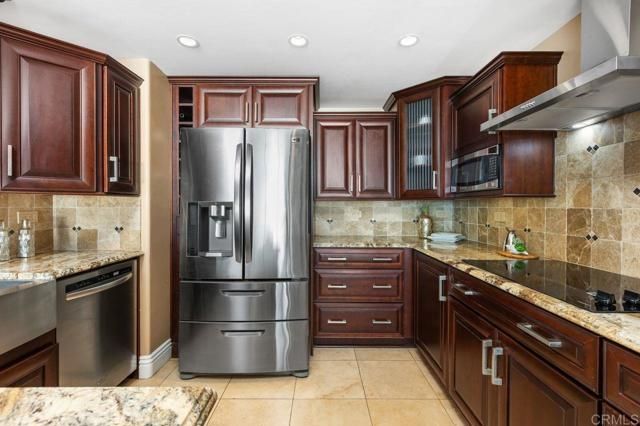 1200 Harbor 15B, Oceanside, CA 92054