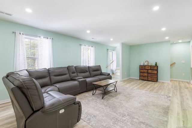 140 Fitchville Road, Bozrah, CT 06334