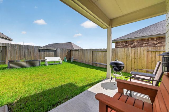 1329 Red Hills Drive, Rosharon, TX 77583