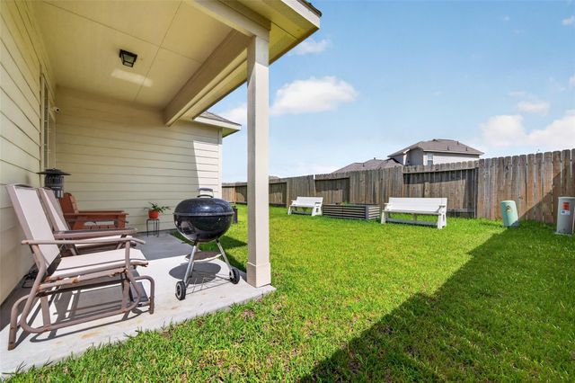 1329 Red Hills Drive, Rosharon, TX 77583