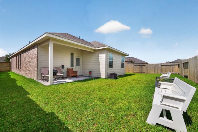1329 Red Hills Drive, Rosharon, TX 77583