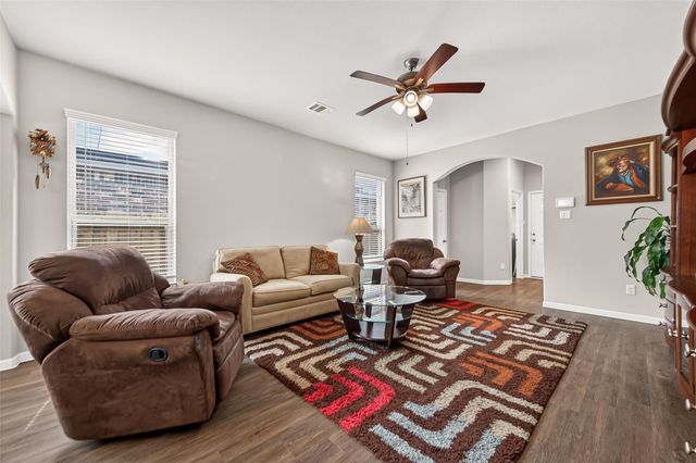 1329 Red Hills Drive, Rosharon, TX 77583