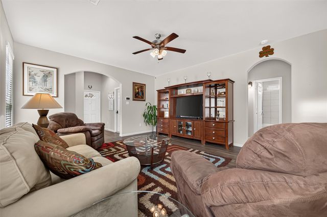 1329 Red Hills Drive, Rosharon, TX 77583
