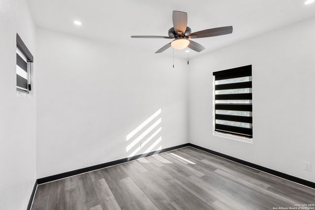 9346 Valley Hedge, San Antonio, TX 78250