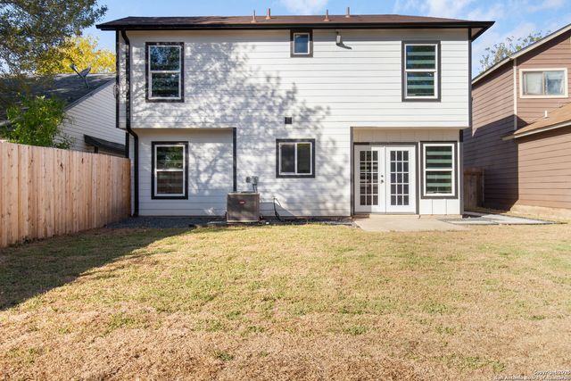 9346 Valley Hedge, San Antonio, TX 78250