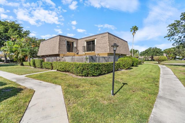2897 SW 22nd Circle 44b, Delray Beach, FL 33445