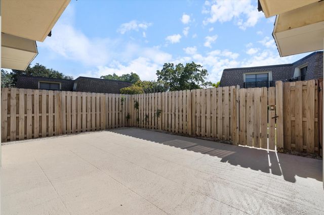 2897 SW 22nd Circle 44b, Delray Beach, FL 33445