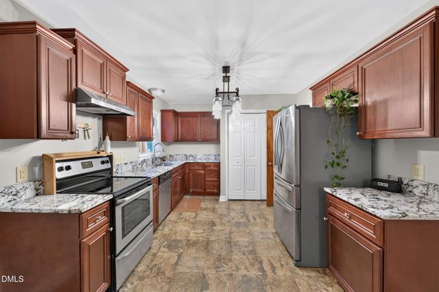 2308 Edgewood Avenue, Burlington, NC 27215