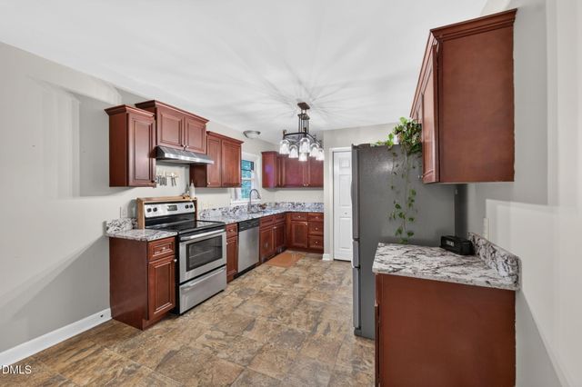2308 Edgewood Avenue, Burlington, NC 27215