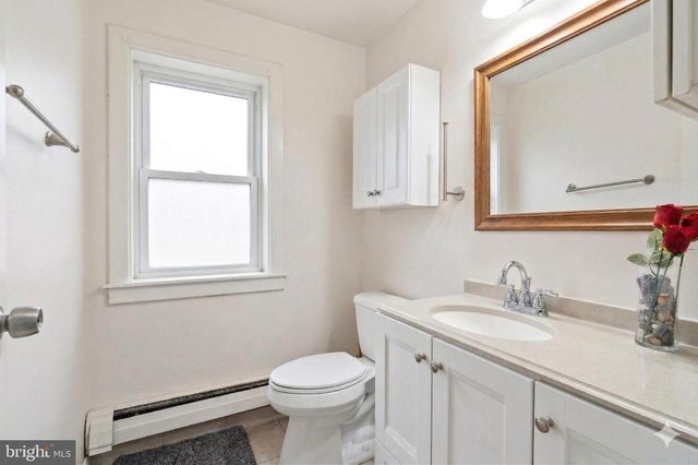 16700 FREDERICK RD, Mount Airy, MD 21771