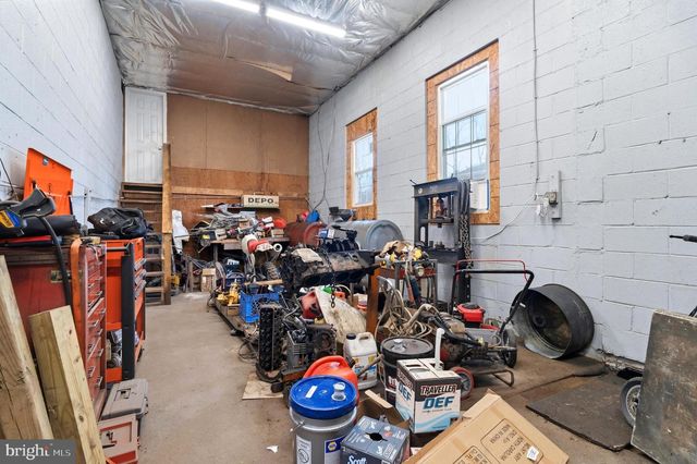 16700 FREDERICK RD, Mount Airy, MD 21771