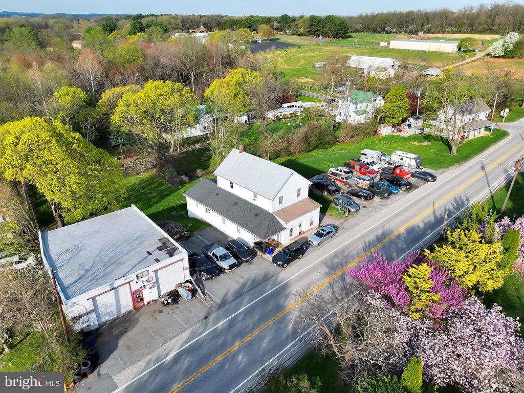 16700 FREDERICK RD, Mount Airy, MD 21771