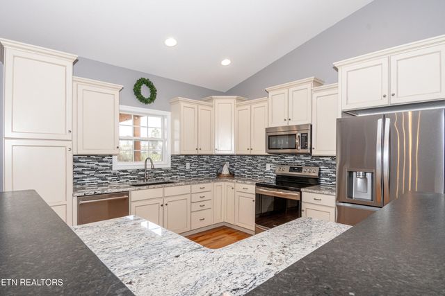 5163 Candlewood Court, Maryville, TN 37804