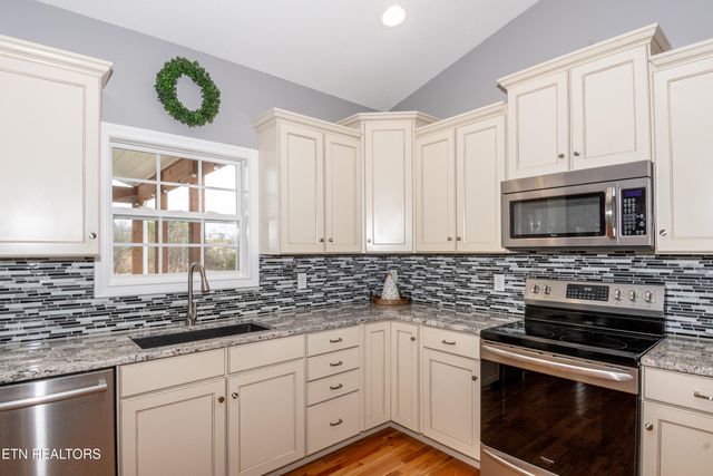 5163 Candlewood Court, Maryville, TN 37804