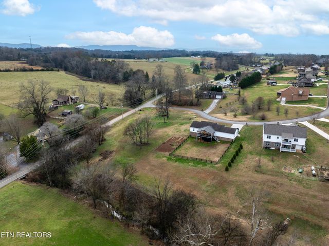 5163 Candlewood Court, Maryville, TN 37804