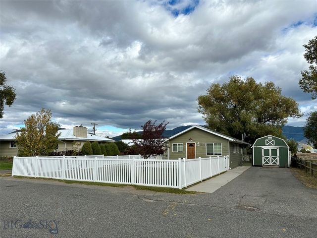 2696 S Dakota Street, Butte, MT 59701 property photo