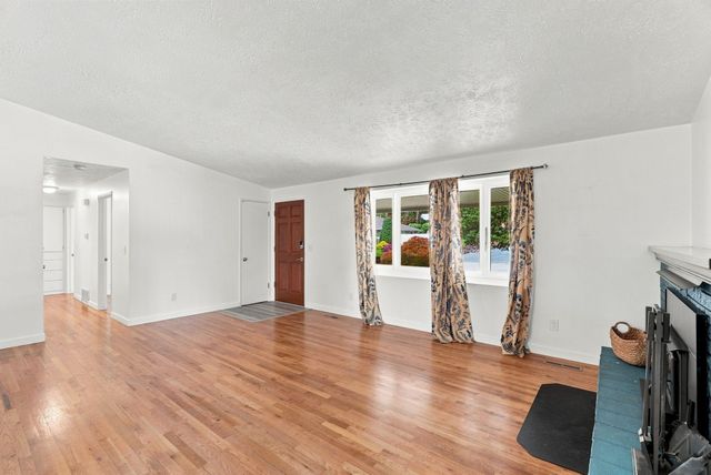 12118 E 22nd Ave, Spokane Valley, WA 99206
