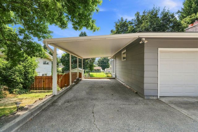 12118 E 22nd Ave, Spokane Valley, WA 99206