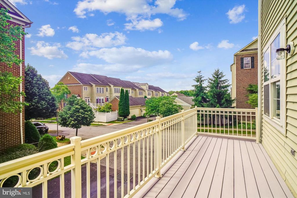 Image 12 of property listing at 12962 CLARKSBURG SQUARE RD, Clarksburg, MD 20871