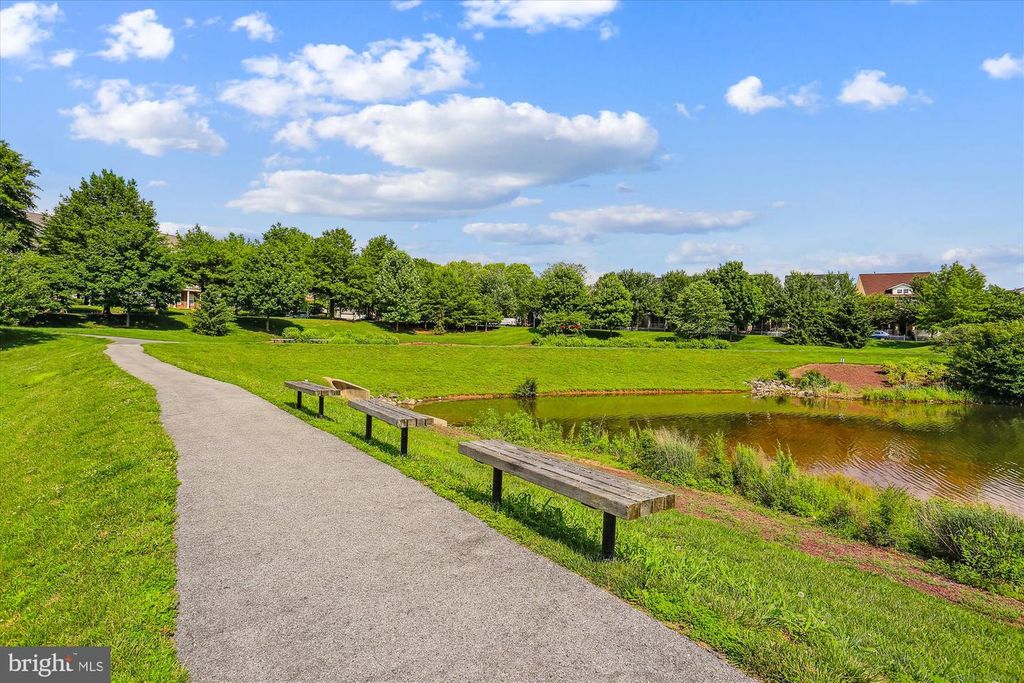 Image 33 of property listing at 12962 CLARKSBURG SQUARE RD, Clarksburg, MD 20871